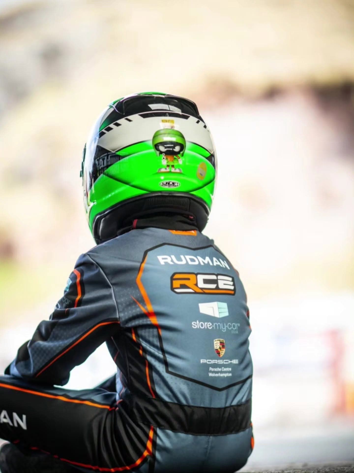 Kartcraft kart suit customer example 04.
